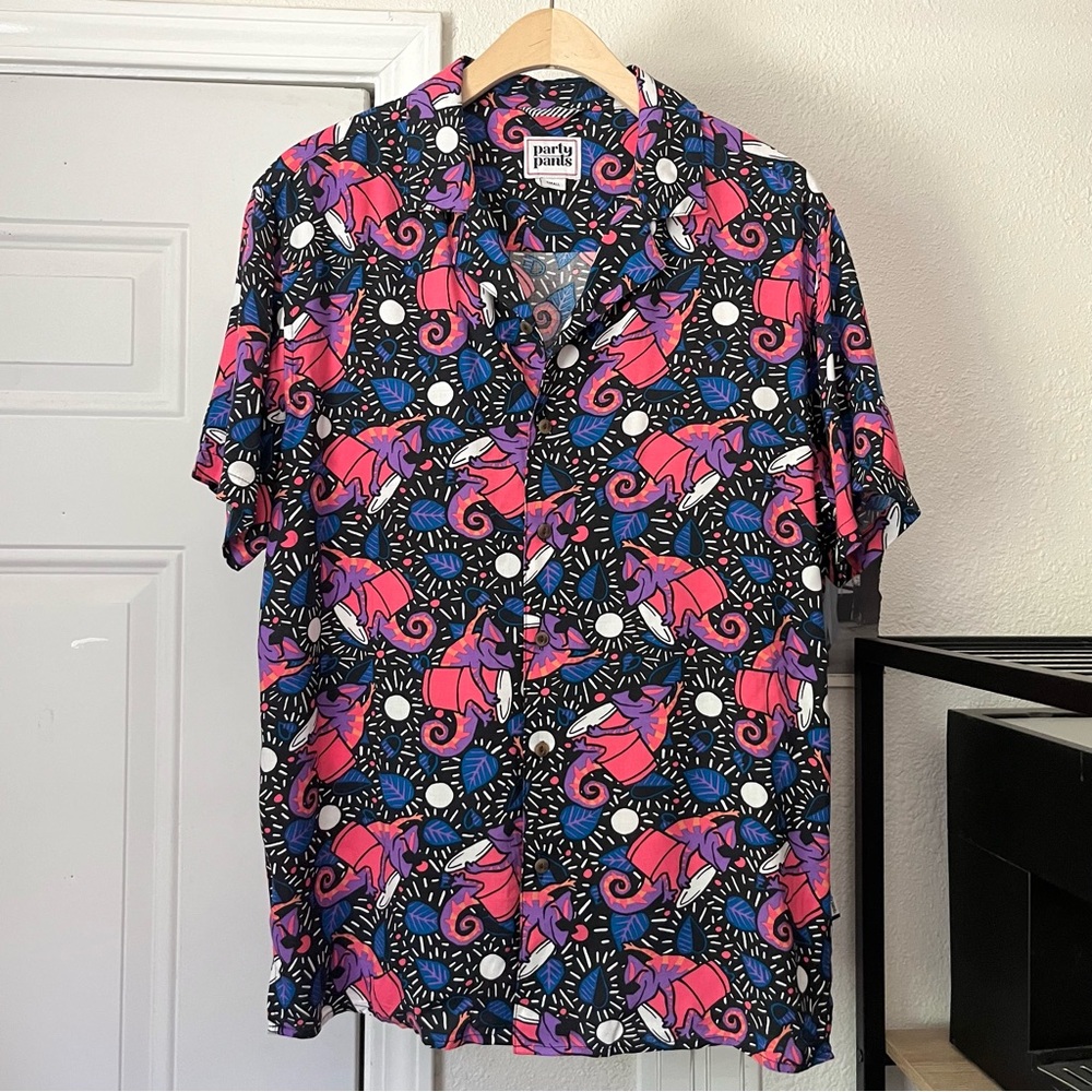 PARTY PANTS black‎ white pink blue tropical rayon lizard button up shirt